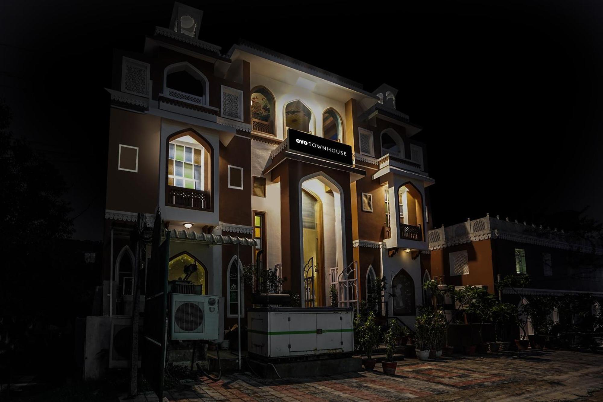 Super Townhouse Mansarovar Near Metro Station Jaipur Eksteriør billede